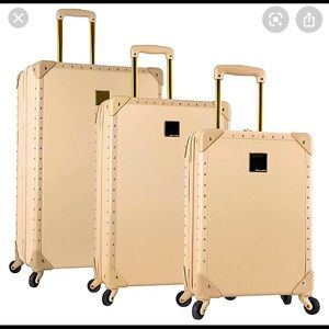 VINCE CAMUTO 3-sets luggage with tags